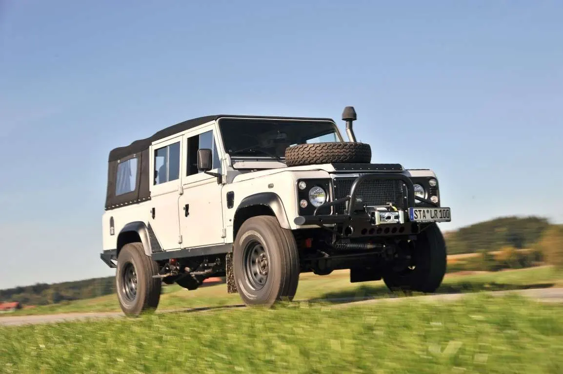 Projekt LDE: Land Rover 110 Cabrio, 4-türig · Serie-Look – Aufnahme 4