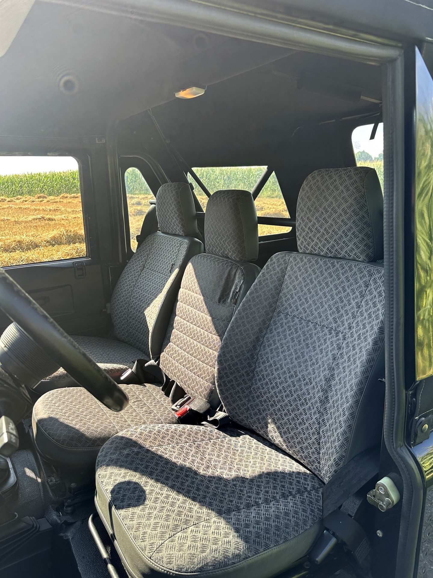 Land Rover Defender 90 Sondermodell Cabriolet Two — Aufnahme 22